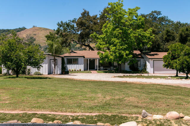 250 Verde Oak Drive, Oak View CA: https://media.crmls.org/mediaz/8b5af692-9ee2-4031-8b76-b14ffb4a1ed8.jpg