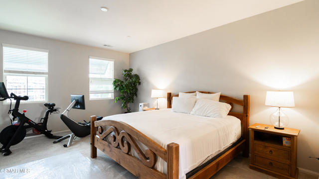 5057 Robles Street, Camarillo CA: https://media.crmls.org/mediaz/8b5ba575-e0e9-4da7-8a1c-fb1d8e90e991.jpg