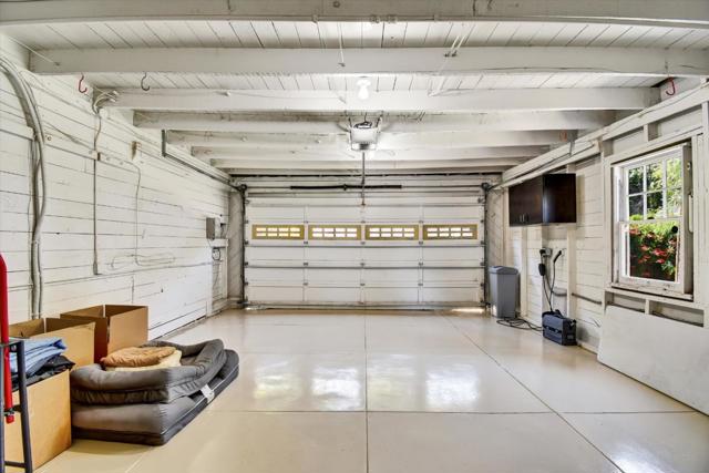 901 Laurel, San Mateo CA: https://media.crmls.org/mediaz/8b5bb604-8bf5-48d9-bcf9-e15791a03b1d.jpg