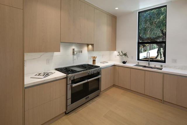 349 Walsh Road, Atherton CA: https://media.crmls.org/mediaz/8b5c5830-c984-4f52-8e30-76710c174b46.jpg