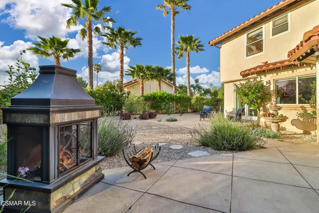 2328 Otono Circle, Thousand Oaks CA: https://media.crmls.org/mediaz/8b5cbacc-1aa4-40f6-b4c1-a57c650e6be6.jpg