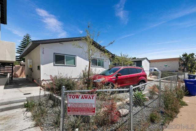 721 27 E 22nd St, National City CA: https://media.crmls.org/mediaz/8b5dfeaf-7aa8-4660-9931-ab3d8dacd53b.jpg