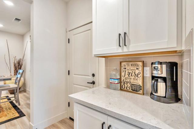 172 Vienna Way, Hollister CA: https://media.crmls.org/mediaz/8b5e1916-d151-4d19-a354-b099fe06e184.jpg