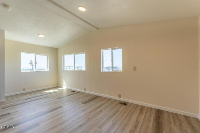 1021 S Main S Street, Fort Bragg CA: https://media.crmls.org/mediaz/8b5e862a-3ce5-4bfe-abff-48c0f4cf1649.jpg