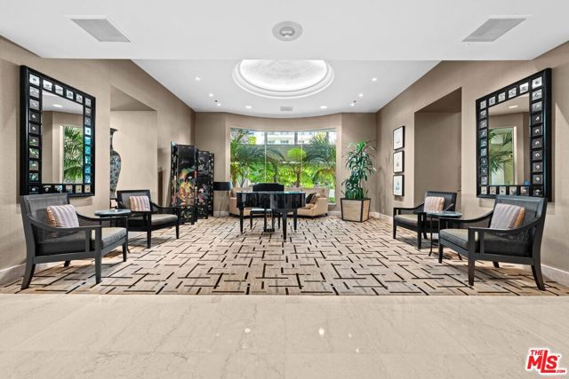 10724 Wilshire Boulevard, Los Angeles CA: https://media.crmls.org/mediaz/8b5ebc91-78b0-4854-94e8-45d9c25e185d.jpg