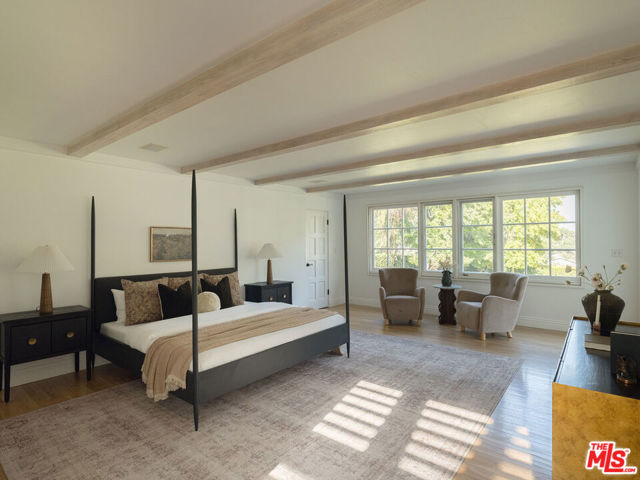 2 Eucalyptus Lane, Rolling Hills CA: https://media.crmls.org/mediaz/8b5edeb8-daa8-4f69-8f90-faecf3ec01df.jpg