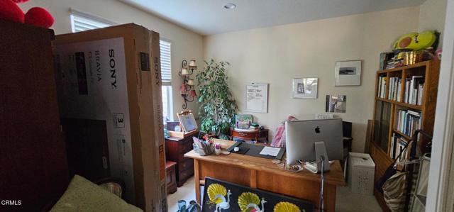 4353 Camino De Las Estrellas, Newbury Park CA: https://media.crmls.org/mediaz/8b5ff3ae-0e8e-428d-8b85-c1c14d23dfd9.jpg