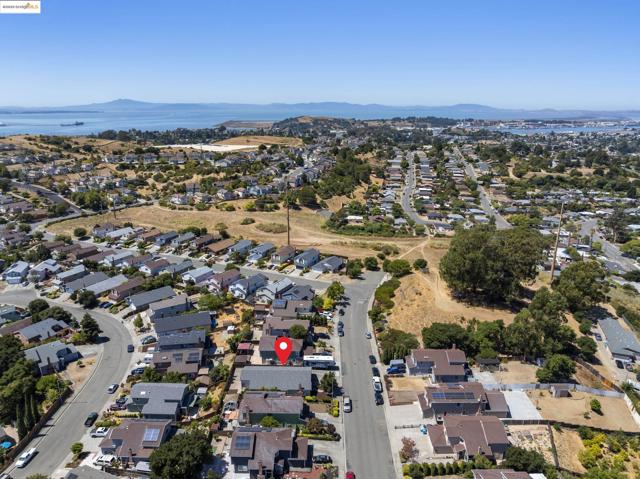 751 Pueblo Way, Vallejo CA: https://media.crmls.org/mediaz/8b5ff746-c1f1-4ba8-a65f-e163e0e18956.jpg