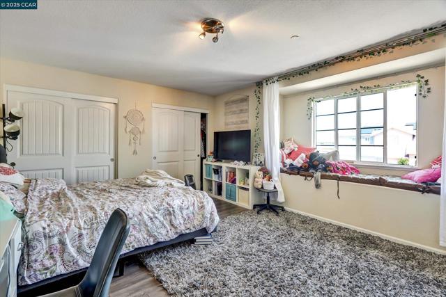 4007 Oak Knoll St, Antioch CA: https://media.crmls.org/mediaz/8b606219-61b2-4647-b688-01db320657ce.jpg