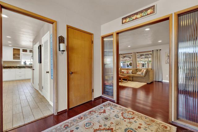 1945 Wedgemere Road, El Cajon CA: https://media.crmls.org/mediaz/8b619612-9430-45ee-87d8-81f83cf509dc.jpg