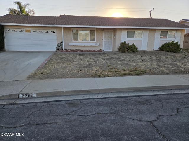 2267 Marshall Avenue, Simi Valley CA: https://media.crmls.org/mediaz/8b625221-8201-48a9-bc33-41f66c874601.jpg