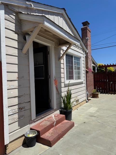 129 Rodeo Avenue, Salinas CA: https://media.crmls.org/mediaz/8b62833c-84f3-4381-ae03-db48b5e45fd4.jpg