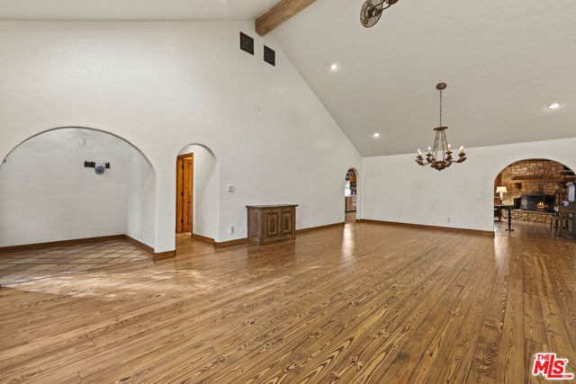 22651 Calvert Street, Woodland Hills CA: https://media.crmls.org/mediaz/8b62ab5b-70d0-4cb5-9cdd-4ee565a735f3.jpg