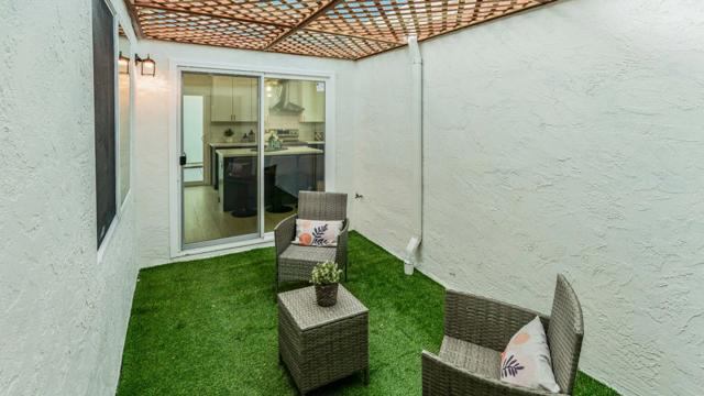 34981 Skylark Dr, Union City CA: https://media.crmls.org/mediaz/8b62b70e-7a1c-4b65-a270-6b9f71af02e3.jpg