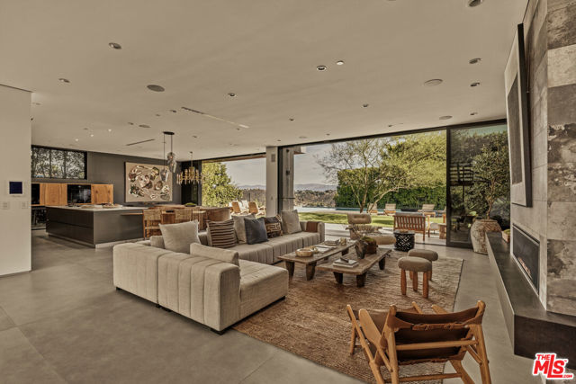 1632 Stradella Road, Los Angeles CA: https://media.crmls.org/mediaz/8b62c12d-4d75-4d95-aa3e-54b5bab92ffc.jpg