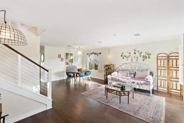 1328 Woodhaven Dr, Oceanside CA: https://media.crmls.org/mediaz/8b62ec2a-a35b-49ec-906c-242dd193cf39.jpg