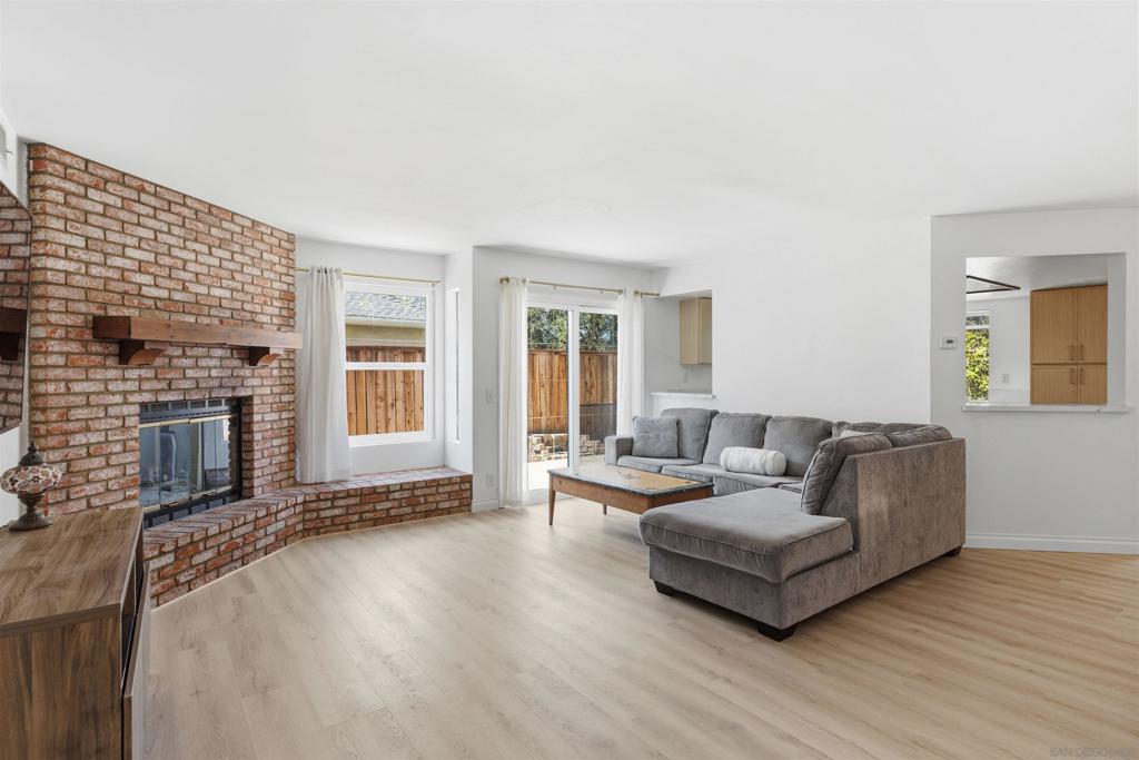 4158 Esperanza Way - photo 2