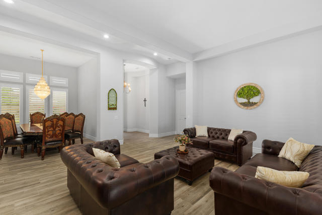 Image 18 of 44 For 78482 Bent Canyon Court