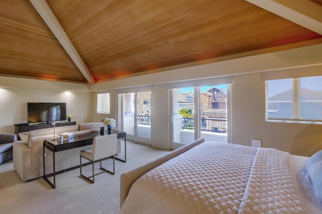 8 Buccaneer Way, Coronado CA: https://media.crmls.org/mediaz/8b66ccce-458f-4c6c-9361-1a8f5ebd0d7b.jpg