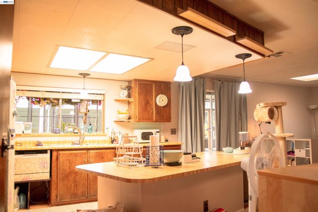 1050 Borregas Ave, Sunnyvale CA: https://media.crmls.org/mediaz/8b66dca3-bb7a-4a0d-84f8-12cf52f6cc75.jpg