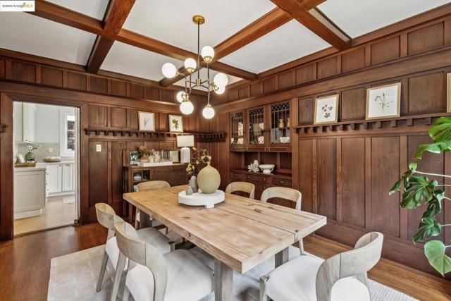 3019 Benvenue Ave, Berkeley CA: https://media.crmls.org/mediaz/8b66e745-6a99-4ff2-abf7-5445396e42d0.jpg