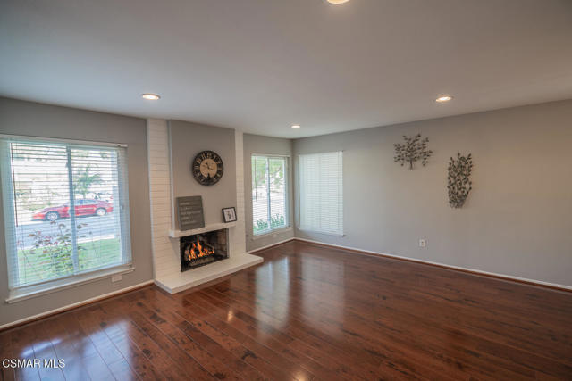 3065 Starling Avenue, Thousand Oaks CA: https://media.crmls.org/mediaz/8b670e1e-267b-4993-ae4b-6d3938bff926.jpg