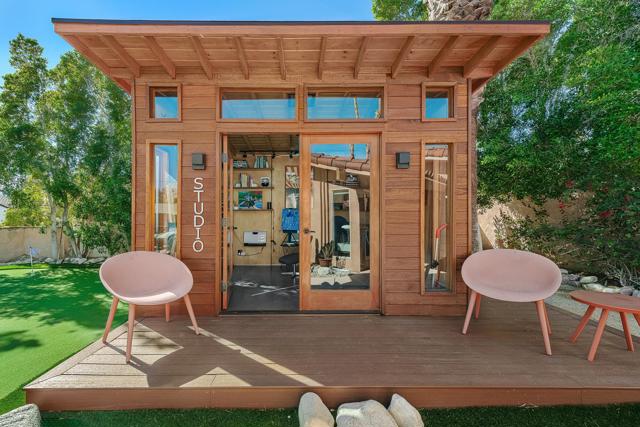 2525 N Farrell Drive, Palm Springs CA: https://media.crmls.org/mediaz/8b671fb8-84e9-4b0c-bd89-497b4433f8f6.jpg