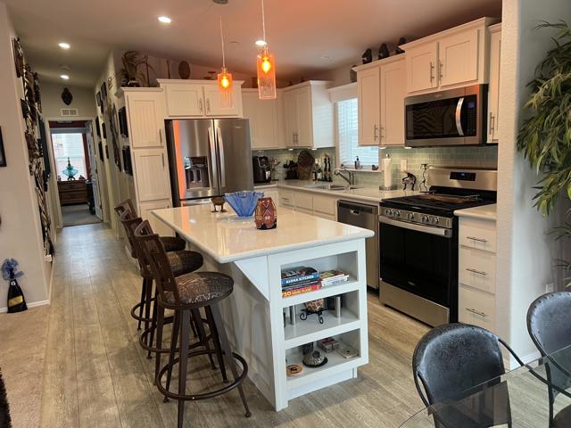 16680 Valley Hi Drive, Banning CA: https://media.crmls.org/mediaz/8b67701c-2ed0-42cb-a0b6-11276c2744c7.jpg