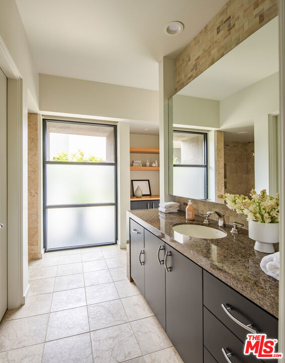 MLS #25581721 image #33