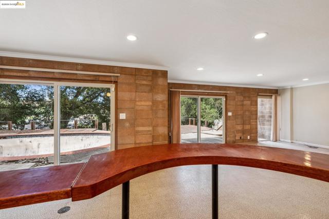 5201 Alhambra Valley Rd, Martinez CA: https://media.crmls.org/mediaz/8b67a6be-9fd1-4f2b-a536-8219bdc350e9.jpg