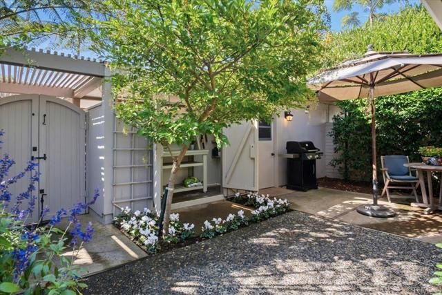 Detail Gallery Image 2 of 44 For 131 Cancha De Golf, Rancho Santa Fe,  CA 92091 - 2 Beds | 2 Baths