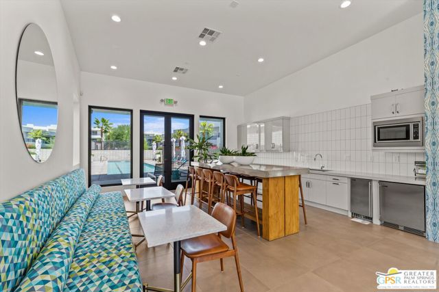 906 Cameron Center Drive, Palm Springs, CA 92264