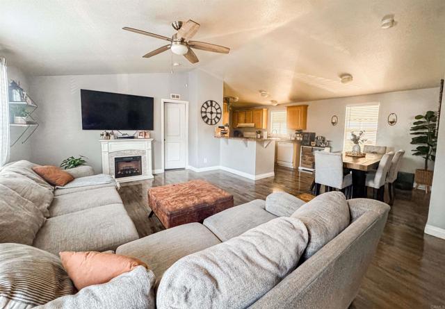 Detail Gallery Image 42 of 61 For 10767 Jamacha Bld Spc 151,  Spring Valley,  CA 91978 - 3 Beds | 2 Baths