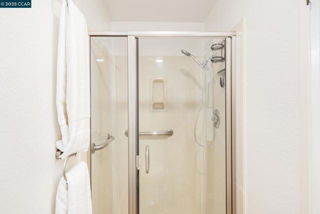 302 Columbia Cir, Benicia CA: https://media.crmls.org/mediaz/8b68ef5c-15eb-48b8-a33e-75008dd3bbd8.jpg