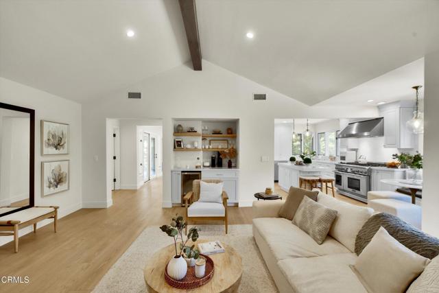 4559 Rayburn Street, Westlake Village CA: https://media.crmls.org/mediaz/8b694e28-62c0-4990-9915-0f320b96ffbb.jpg