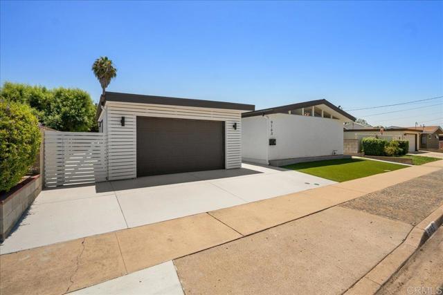 Detail Gallery Image 30 of 35 For 9163 Fermi Ave, San Diego,  CA 92123 - 5 Beds | 3 Baths