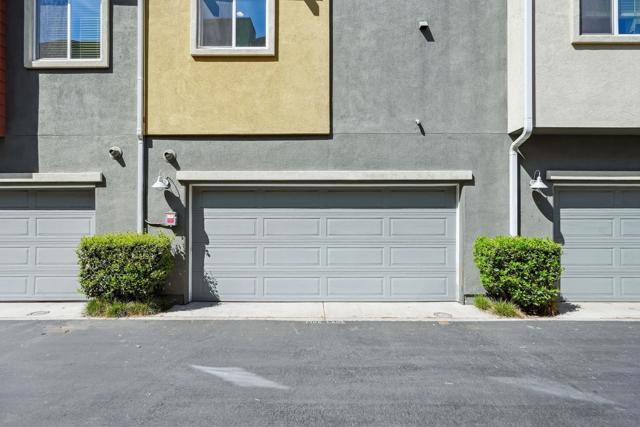 219 Antoni Gln, Escondido CA: https://media.crmls.org/mediaz/8b69a556-2911-49a3-aa88-427767f2ecd9.jpg