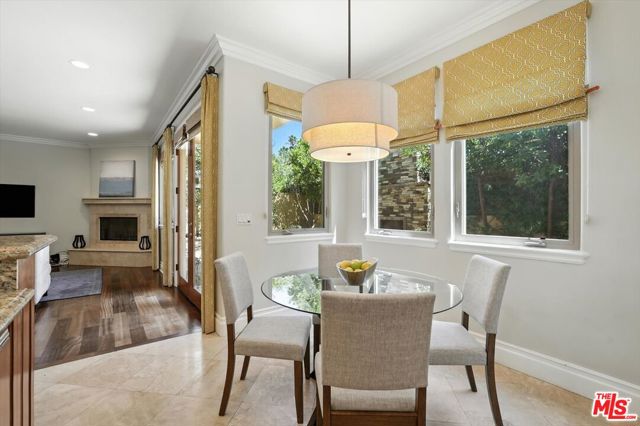 3200 Elm Avenue, Manhattan Beach CA: https://media.crmls.org/mediaz/8b6a7a87-f2cd-48c5-bce1-4ff26c5b9c20.jpg