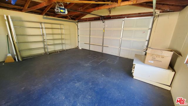 3461 Redwood Avenue, Los Angeles CA: https://media.crmls.org/mediaz/8b6bafc3-859d-486f-bda2-203d0d0d5f31.jpg