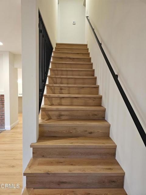 Detail Gallery Image 10 of 20 For 9682 Hillhaven Ave, Tujunga,  CA 91042 - 3 Beds | 3 Baths