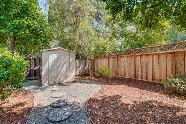 1625 Hazelaar Way, Los Altos CA: https://media.crmls.org/mediaz/8b6ca687-c23e-44e0-acde-8b2658b8831e.jpg