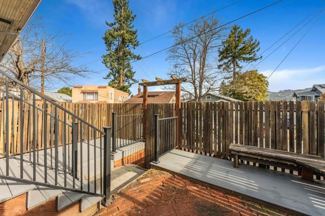 5150 Coronado Avenue, Oakland CA: https://media.crmls.org/mediaz/8b6cf065-0560-4436-a453-234c8b00f8fd.jpg