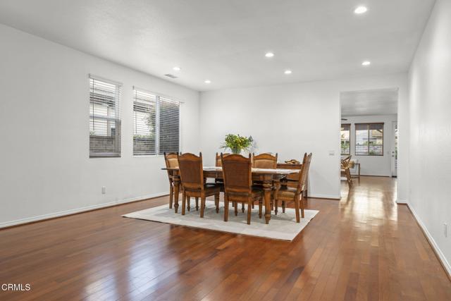 3806 Golden Pond Drive, Camarillo CA: https://media.crmls.org/mediaz/8b6d11b6-445e-4042-974a-b024c1c1c652.jpg