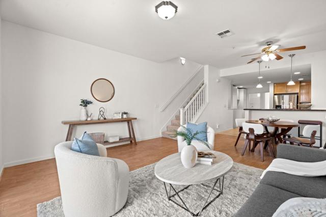 4331 Westerly, Fremont CA: https://media.crmls.org/mediaz/8b6db6bd-c5d0-4e85-8c67-178f13dd9158.jpg