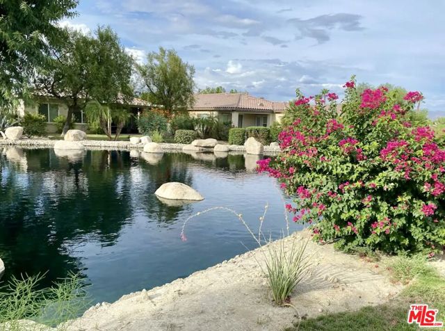 82104 Hopkins Drive, Indio CA: https://media.crmls.org/mediaz/8b6e1587-e027-4186-a199-f20cd89454d7.jpg