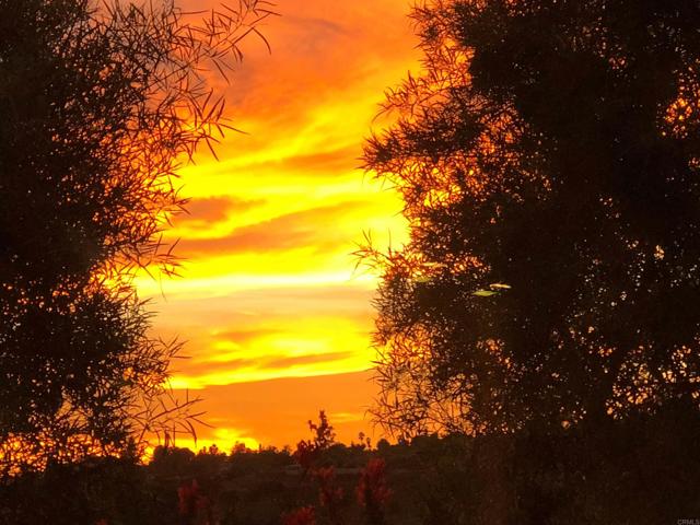 14106 Summit Crest, Escondido CA: https://media.crmls.org/mediaz/8b6f01d0-96c6-49ad-a1c2-c5e7d3d8783c.jpg