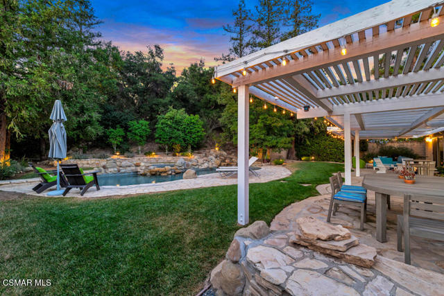 4953 Kilburn Court, Oak Park CA: https://media.crmls.org/mediaz/8b6f3899-195d-415f-ba41-28427ad36926.jpg