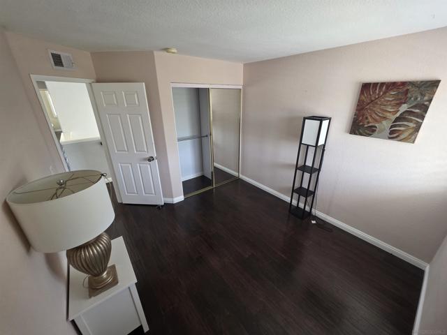 7444 Mason Heights Lane, San Diego CA: https://media.crmls.org/mediaz/8b6fdc14-f307-42b7-8402-bdef6f0fdd8a.jpg