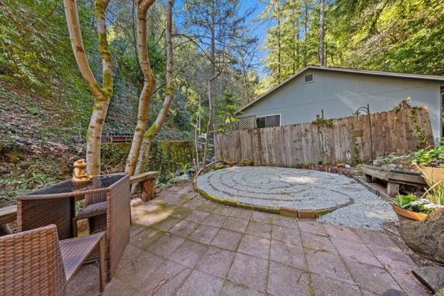 19495 Beardsley Road, Los Gatos CA: https://media.crmls.org/mediaz/8b6ff7c8-bfcc-407d-ab0a-26c5338b00d4.jpg