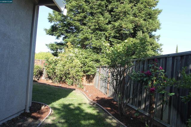 600 Bourne Ct, Danville CA: https://media.crmls.org/mediaz/8b706ccf-1935-4eca-abbd-3a7f1f673237.jpg